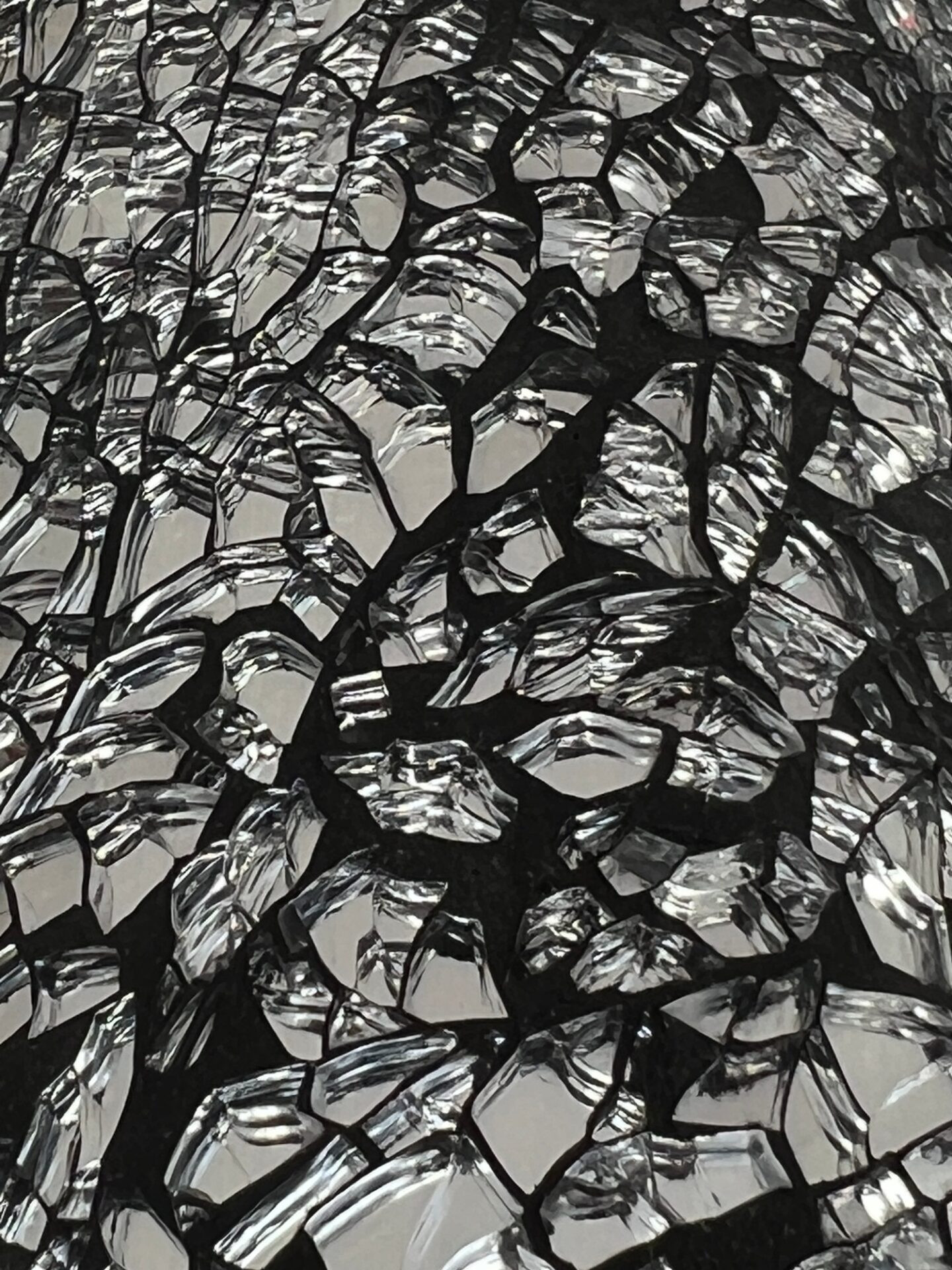 Fragments de miroir cassé de près